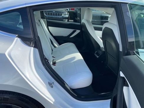 Used 2019 Tesla Model 3 image 26