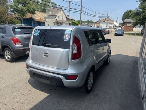 Used 2012 Kia Soul + FWD image 5