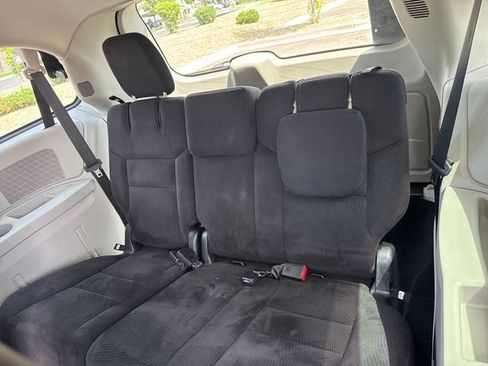 Used 2014 Dodge Grand Caravan SXT w/ Rear Park Assist Package FWD image 14