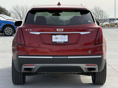 Used 2024 Cadillac XT5 Premium Luxury image 4