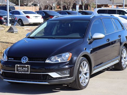 Used 2017 Volkswagen Golf Alltrack SEL image 5