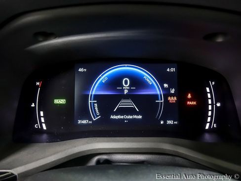 Used 2025 Toyota Camry SE image 13