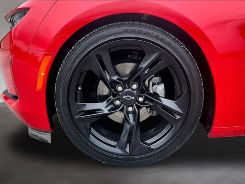 Used 2020 Chevrolet Camaro LT w/ RS Package RWD image 33