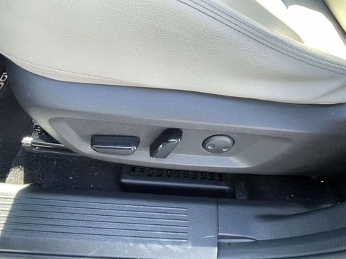 Used 2022 Nissan Rogue SL image 13