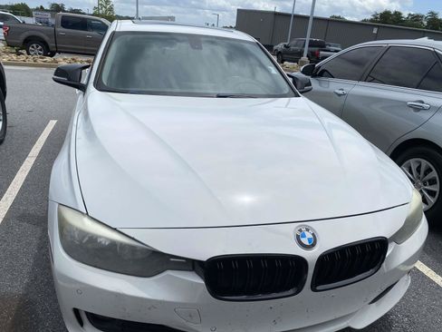 Used 2015 BMW 320i Sedan RWD image 2