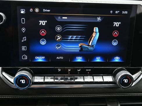 Used 2024 Chevrolet Colorado LT w/ LT Convenience Package AWD/4WD image 24