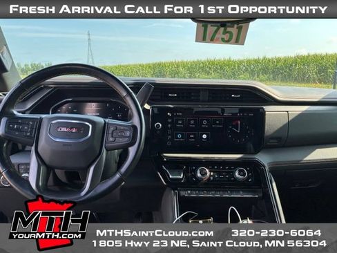 Used 2024 GMC Sierra 2500 AT4 w/ Technology Package AWD/4WD image 11