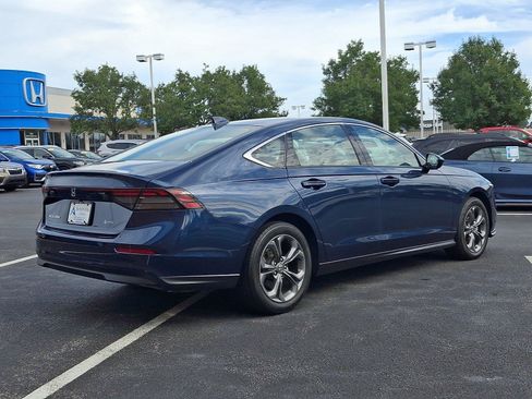 Used 2024 Honda Accord EX image 6