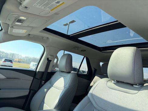 Used 2025 Ford Explorer Active w/ Active Comfort Package image 20