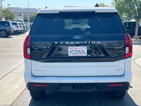 Used 2025 Ford Expedition Max Active RWD image 6