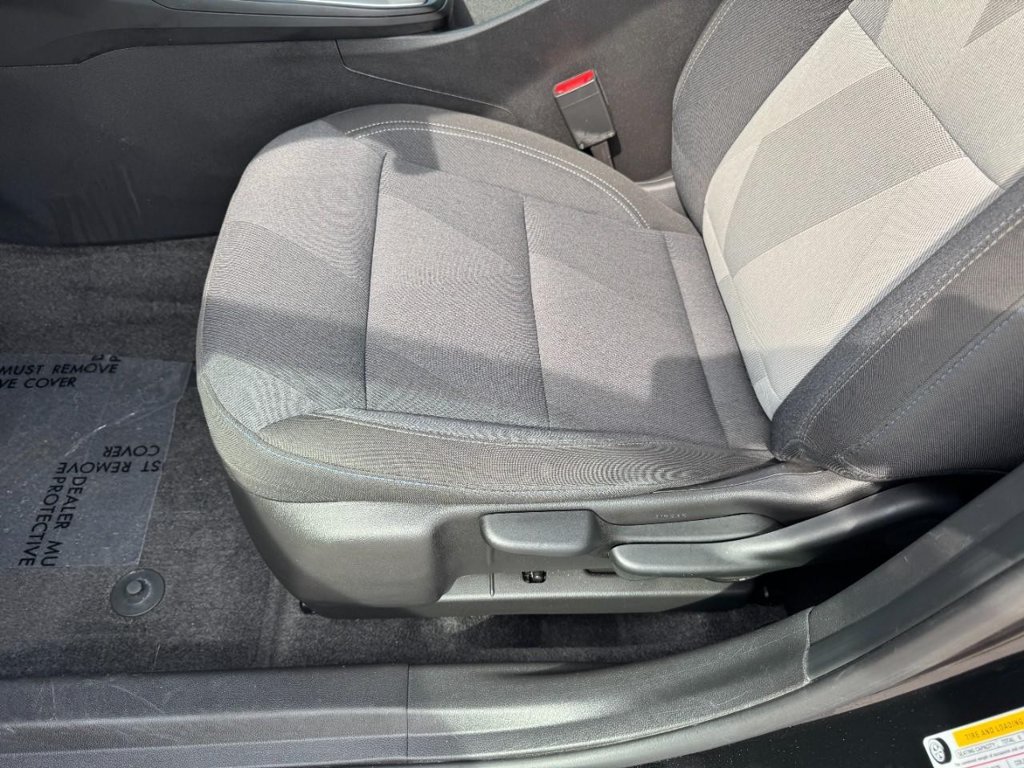 Used 2025 Chevrolet Trax LS w/ LS Convenience Package FWD image 14