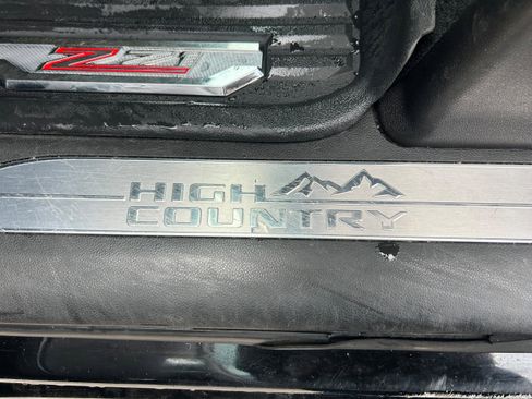 Used 2024 Chevrolet Silverado 2500 High Country w/ High Country Premium Package AWD/4WD image 25