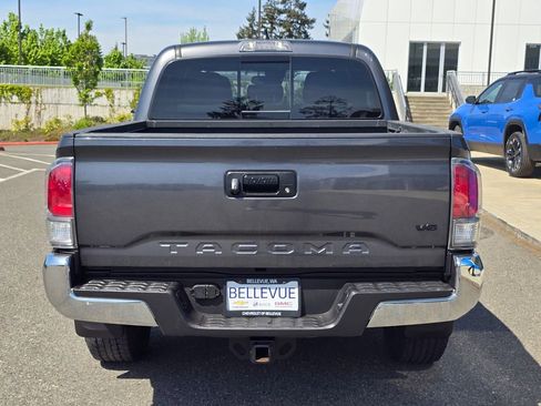 Used 2023 Toyota Tacoma TRD Off-Road AWD/4WD image 4