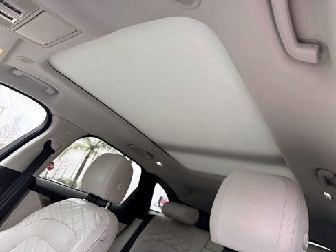 Used 2021 Jaguar F-PACE S image 22