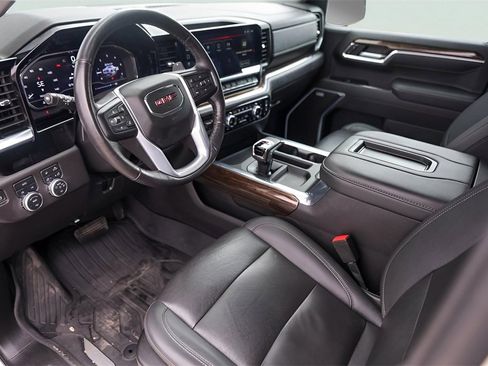 Used 2022 GMC Sierra 1500 Elevation w/ Elevation Premium Package image 13