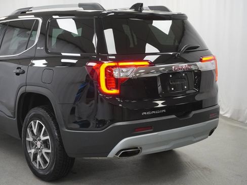 Used 2023 GMC Acadia SLE w/ Driver Convenience Package FWD image 11