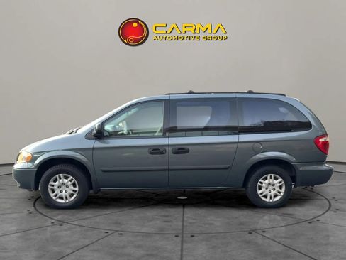 Used 2005 Dodge Grand Caravan SE image 3