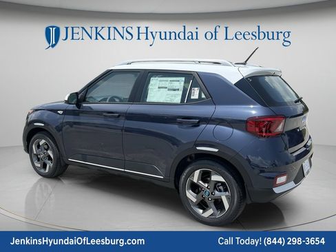 New 2026 Hyundai Venue SEL FWD image 7