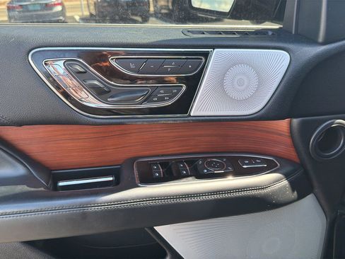 Used 2020 Lincoln Navigator L Reserve w/ Luxury Package AWD/4WD image 7