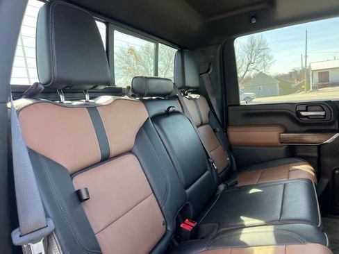 Used 2023 Chevrolet Silverado 2500 High Country image 14