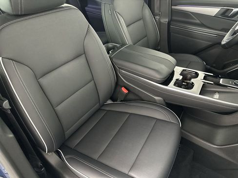 Used 2025 Buick Enclave Preferred image 29