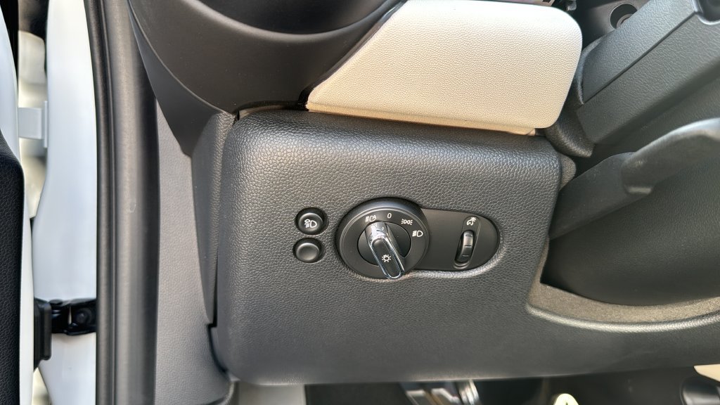 Used 2024 MINI Cooper S FWD image 34
