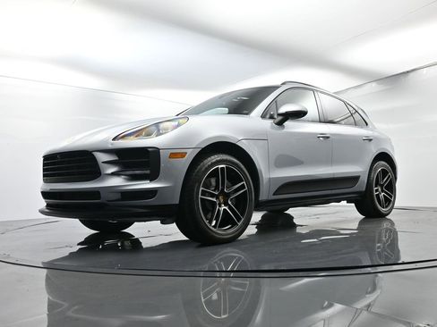 Certified 2021 Porsche Macan image 43