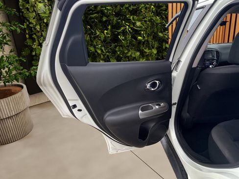 Used 2012 Nissan Juke SV image 15