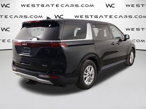 Used 2023 Kia Carnival LX FWD image 45