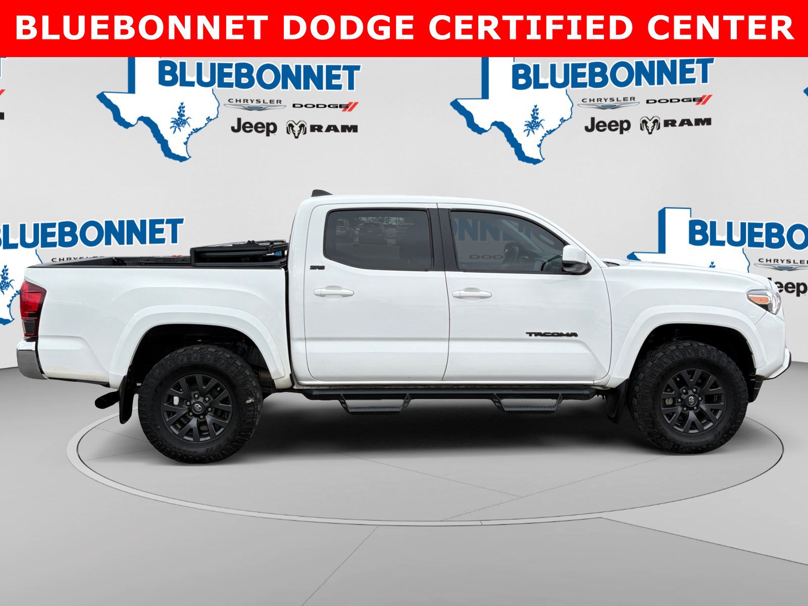 Used 2023 Toyota Tacoma SR5 RWD image 4