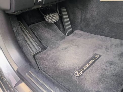 Used 2015 Lexus LS 460 L image 25