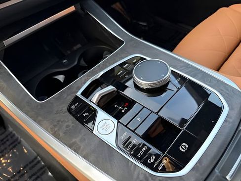 New 2026 BMW X5 xDrive40i w/ Climate Comfort Package image 24