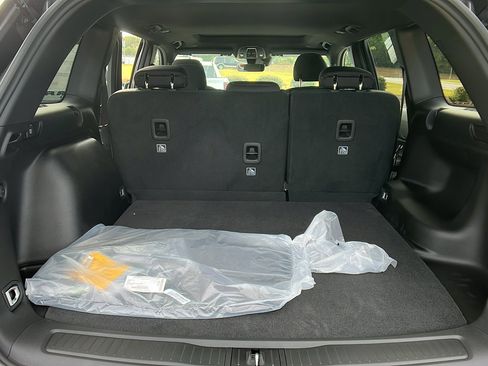 New 2025 Jeep Grand Cherokee 4WD image 13