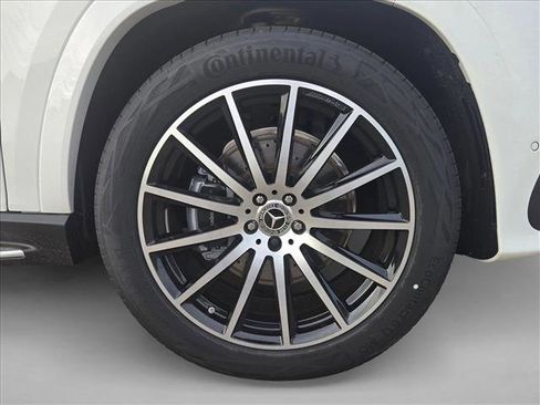 New 2026 Mercedes-Benz GLS 580 4MATIC image 10