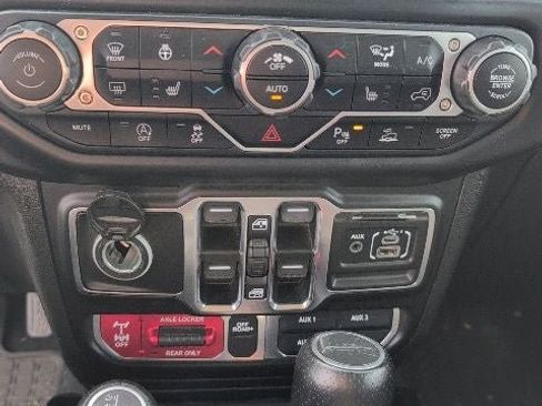 Used 2021 Jeep Gladiator Mojave AWD/4WD image 18