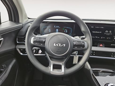 Used 2025 Kia Sportage LX image 12