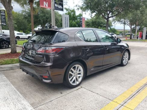 Used 2016 Lexus CT 200h w/ Navigation Package FWD image 6