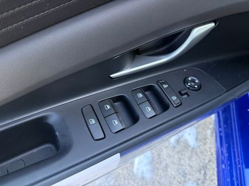 New 2026 Hyundai Elantra Hybrid FWD image 18