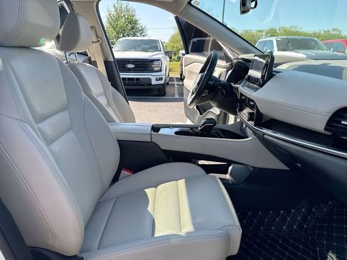 Used 2023 Nissan Rogue SL FWD image 23