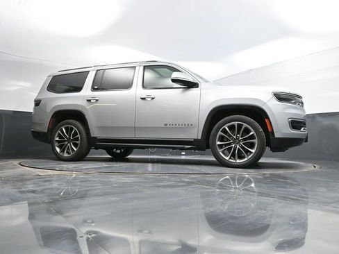 Used 2022 Jeep Wagoneer Series II w/ Premium Group I image 51