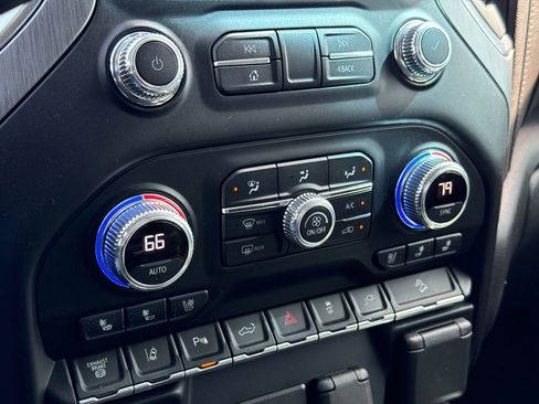 Used 2023 GMC Sierra 2500 Denali w/ Denali Ultimate Package image 27