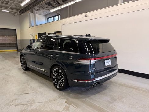 Used 2025 Lincoln Aviator Black Label image 3
