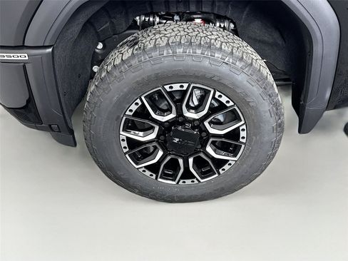 New 2026 GMC Sierra 3500 Denali w/ Denali Reserve Package AWD/4WD image 26