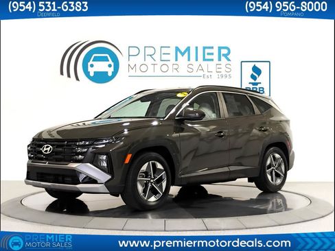 Used 2025 Hyundai Tucson SEL FWD image 1