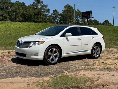 Used 2011 Toyota Venza w/ Comfort Pkg FWD image 1