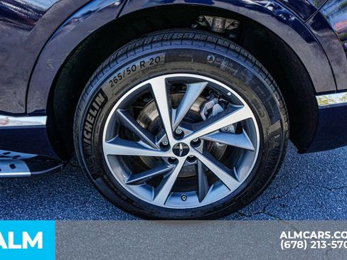 Used 2025 Genesis GV80 2.5T Advanced image 17