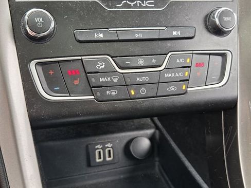 Certified 2019 Ford Fusion SEL FWD image 20