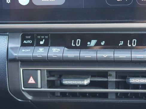 Used 2025 Toyota Camry SE w/ Multimedia Upgrade Package FWD image 21