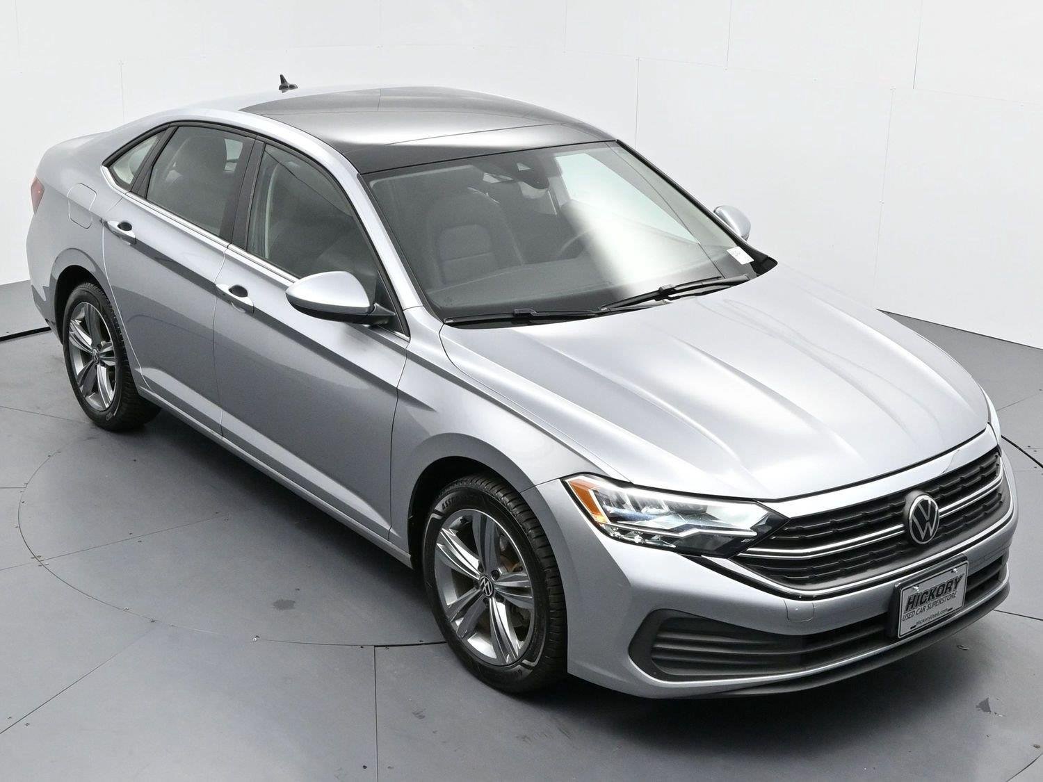 Used 2024 Volkswagen Jetta SE FWD image 38