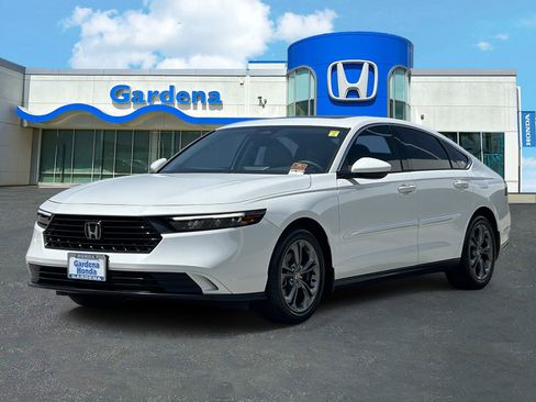 Certified 2023 Honda Accord EX image 3